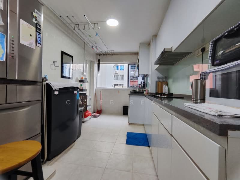 336 Woodlands Avenue 1, 336 Woodlands Avenue 1, 3 Bedrooms, 893 sqft, HDB Flat For Sale, by Caleb Seah, 500165383 - Kitchen - PropertyGuru.com.sg