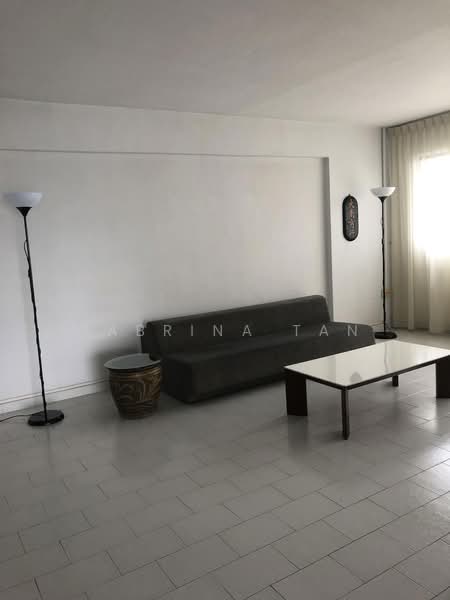 521 Ang Mo Kio Avenue 5, 521 Ang Mo Kio Avenue 5, 3 Bedrooms, 1,270 sqft, HDB Flat For Sale, by Sabrina Tan, 500165390 - Living Room - PropertyGuru.com.sg