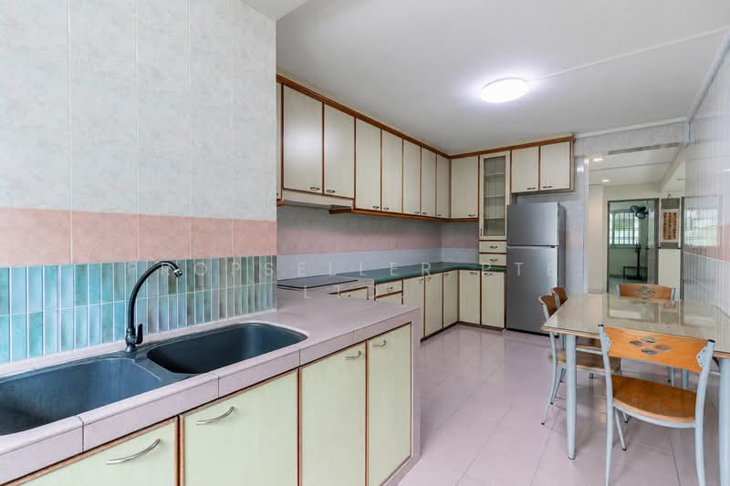 535 Hougang Street 52, 535 Hougang Street 52, 3 Bedrooms, 1,098 sqft, HDB Flat For Sale, by Reine Chan, 500165402 - Kitchen - PropertyGuru.com.sg