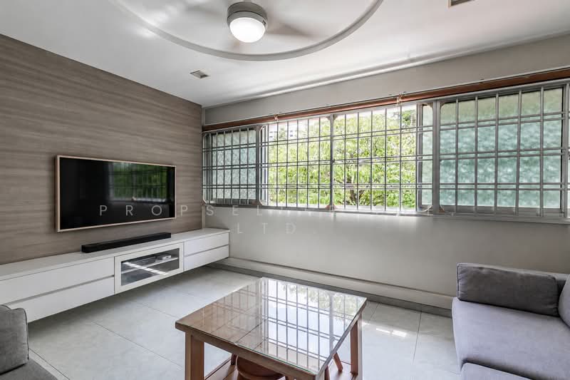 535 Hougang Street 52, 535 Hougang Street 52, 3 Bedrooms, 1,098 sqft, HDB Flat For Sale, by Reine Chan, 500165402 - Living Room - PropertyGuru.com.sg