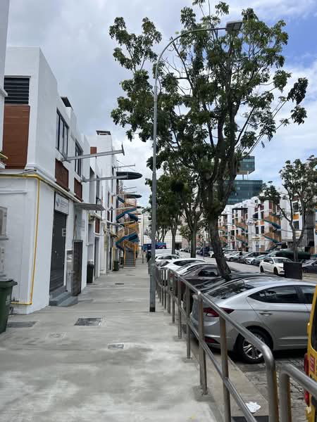 Blk 185 toa Payoh Central, Toa Payoh Central, 1,345 sqft, Shop / Shophouse For Sale, by Edmund Toh, 500165406 - Exterior - CommercialGuru.com.sg