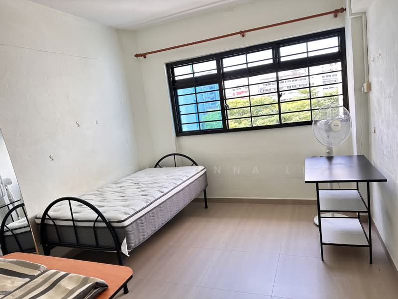 319 Jurong East Street 31, 319 Jurong East Street 31, Room Rental, 129 sqft, HDB Flat For Rent, by Felicia Anna Lee, 500165409 - Bedroom - PropertyGuru.com.sg