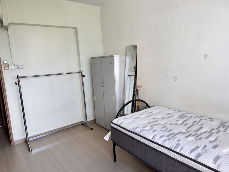 319 Jurong East Street 31, 319 Jurong East Street 31, Room Rental, 129 sqft, HDB Flat For Rent, by Felicia Anna Lee, 500165409 - Bedroom - PropertyGuru.com.sg