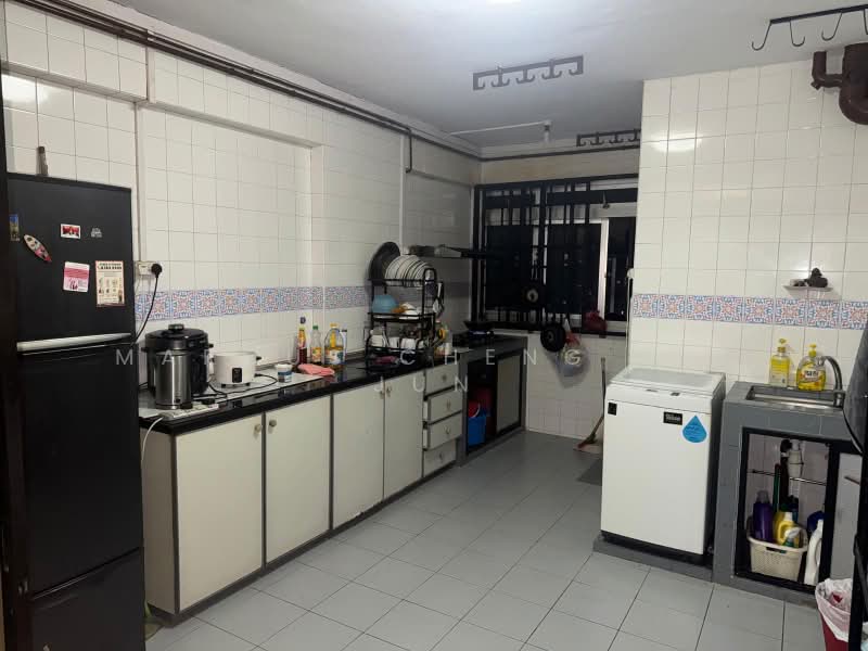 223 Choa Chu Kang Central, 223 Choa Chu Kang Central, 3 Bedrooms, 1,119 sqft, HDB Flat For Rent, by Marcus Cheng Jia Jun, 500165416 - Kitchen - PropertyGuru.com.sg