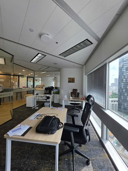 Gateway East, 152 Beach Road, 1,700 sqft, Office For Rent, by Meera Chandirran/VR, 500165428 - Interior - CommercialGuru.com.sg