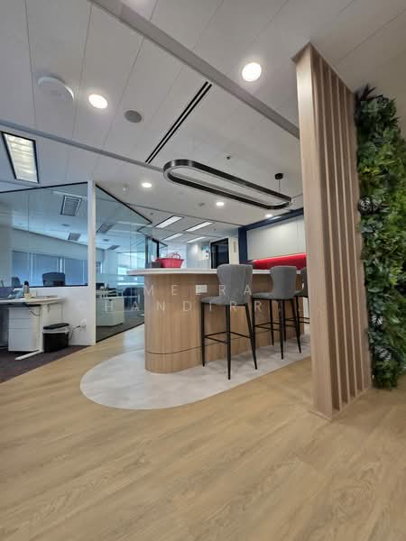 Gateway East, 152 Beach Road, 1,700 sqft, Office For Rent, by Meera Chandirran/VR, 500165428 - Interior - CommercialGuru.com.sg