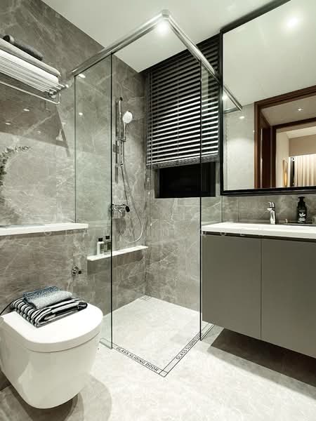 Cheap Freehold 1KM to TKPS Haig Girls Kong Hwa Cheap, , 5 Bedrooms, 1,905 sqft, Condominium For Sale, by Gladwin Quek, 500165433 - Bathroom - PropertyGuru.com.sg