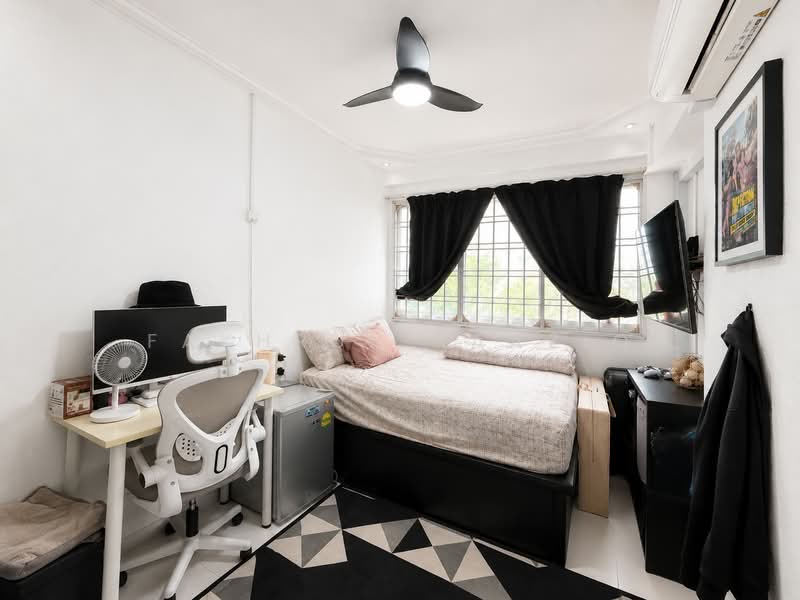453 Pasir Ris Drive 6, 453 Pasir Ris Drive 6, 3 Bedrooms, 1,130 sqft, HDB Flat For Sale, by Fakhrul Haaziq, 500165438 - Bedroom - PropertyGuru.com.sg