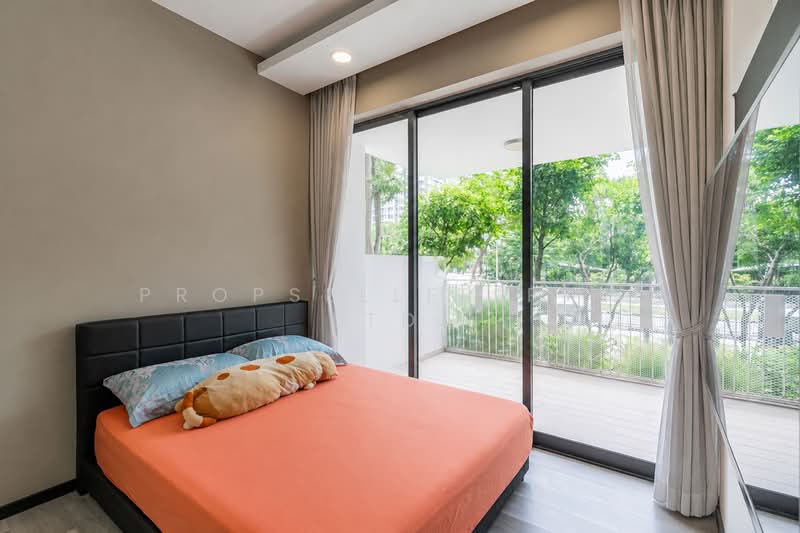 The Luxurie, 21 Compassvale Road, 2 Bedrooms, 1,001 sqft, Condominium For Sale, by Elaine Wong, 500165439 - Bedroom - PropertyGuru.com.sg