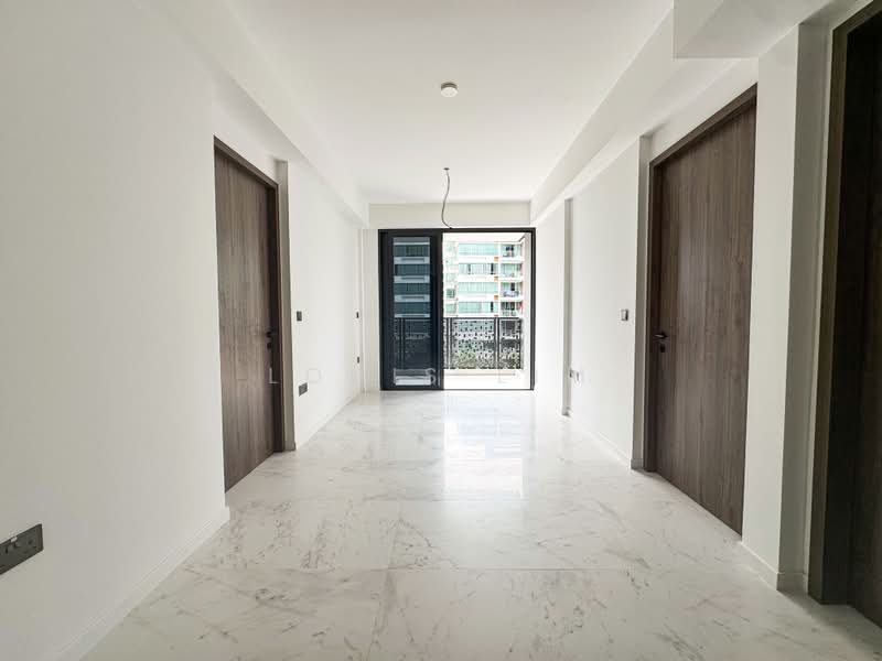 Sceneca Residence, 26 Tanah Merah Kechil Link, 2 Bedrooms, 689 sqft, Condominium For Sale, by Louis Lim, 500165444 - Corridor - PropertyGuru.com.sg