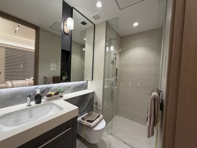 Vela Bay, Bayshore Road, 5 Bedrooms, 1,582 sqft, Condominium For Sale, by Eleanor Lee, 500165458 - Bathroom - PropertyGuru.com.sg