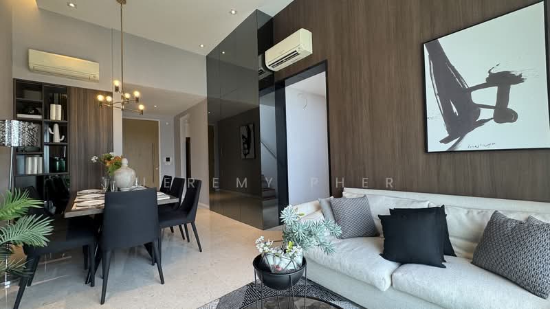 Skies Miltonia, 21 Miltonia Close, 4 Bedrooms, 2,713 sqft, Condominium For Sale, by Jeremy Pher, 500165462 - Living Room - PropertyGuru.com.sg