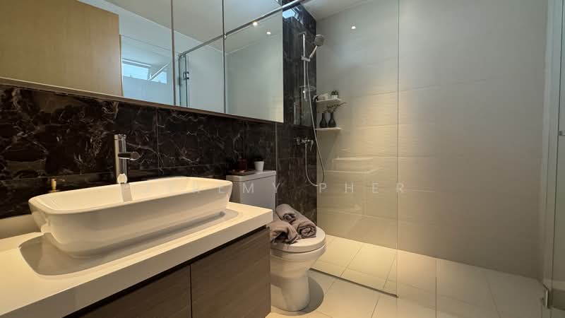 Skies Miltonia, 21 Miltonia Close, 4 Bedrooms, 2,713 sqft, Condominium For Sale, by Jeremy Pher, 500165462 - Bathroom - PropertyGuru.com.sg