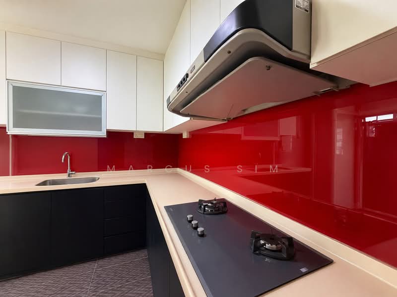 705 Hougang Avenue 2, 705 Hougang Avenue 2, 4 Bedrooms, 1,593 sqft, HDB Flat For Sale, by Marcus Sim, 500165475 - Kitchen - PropertyGuru.com.sg