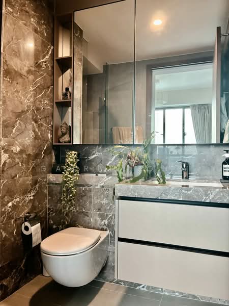Stirling Residences, 23 Stirling Road, 2 Bedrooms, 689 sqft, Condominium For Rent, by Gabriel Ong, 500165478 - Bathroom - PropertyGuru.com.sg