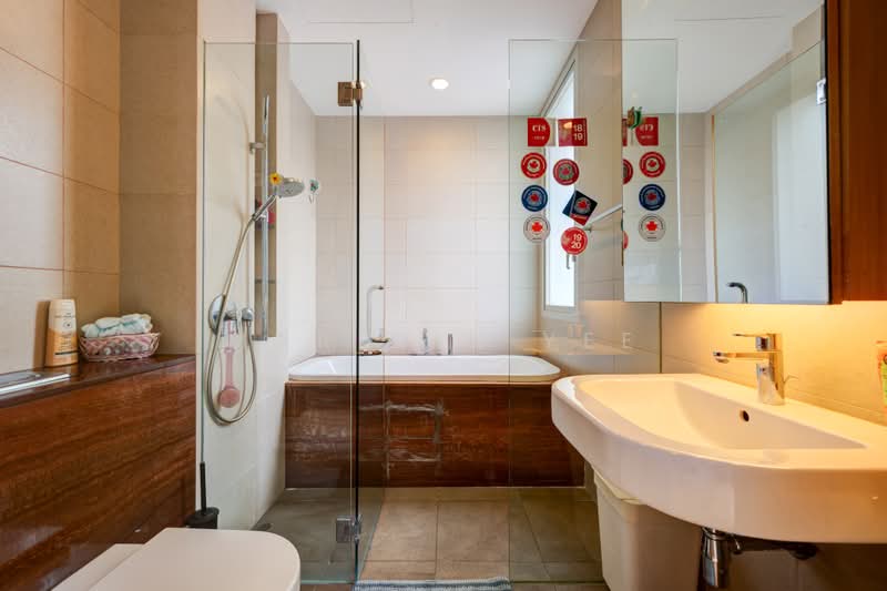 Greenbank Park, Greenbank Park, 6 Bedrooms, 6,900 sqft, Semi-Detached House For Sale, by Marilyn Yee, 500165482 - Level 2 - ensuite bathroom - PropertyGuru.com.sg