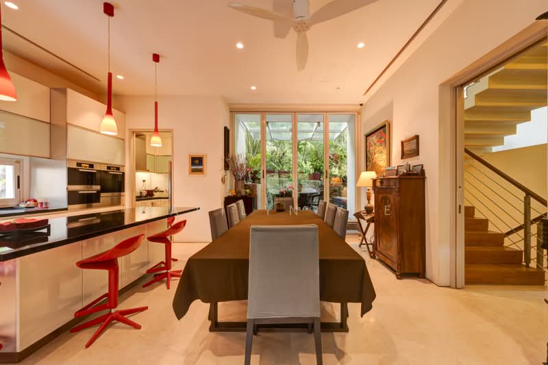 Greenbank Park, Greenbank Park, 6 Bedrooms, 6,900 sqft, Semi-Detached House For Sale, by Marilyn Yee, 500165482 - Dining, dry kitchen with island - PropertyGuru.com.sg