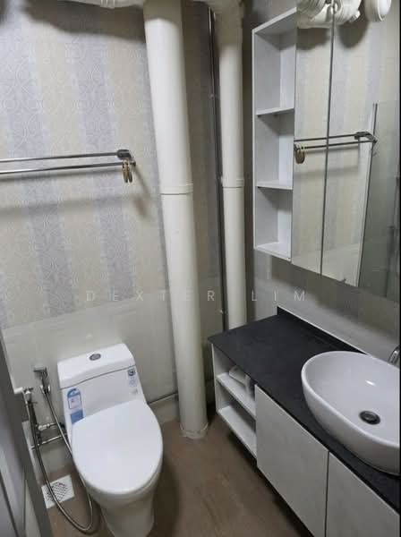 339A Sembawang Close, 339A Sembawang Close, 4 Bedrooms, 1,227 sqft, HDB Flat For Sale, by Dexter Lim, 500165484 - Bathroom - PropertyGuru.com.sg