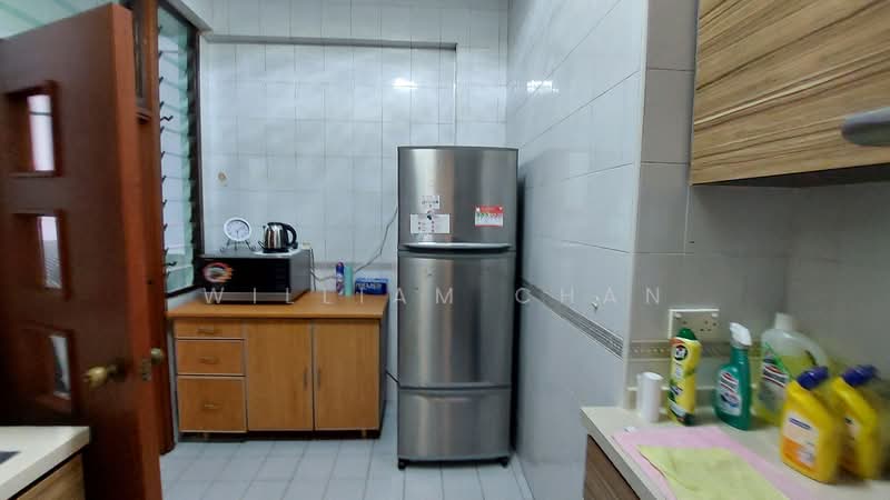 Parc Oasis, 35 Jurong East Avenue 1, 3 Bedrooms, 1,227 sqft, Condominium For Rent, by William Chan, 500165486 - Kitchen - PropertyGuru.com.sg