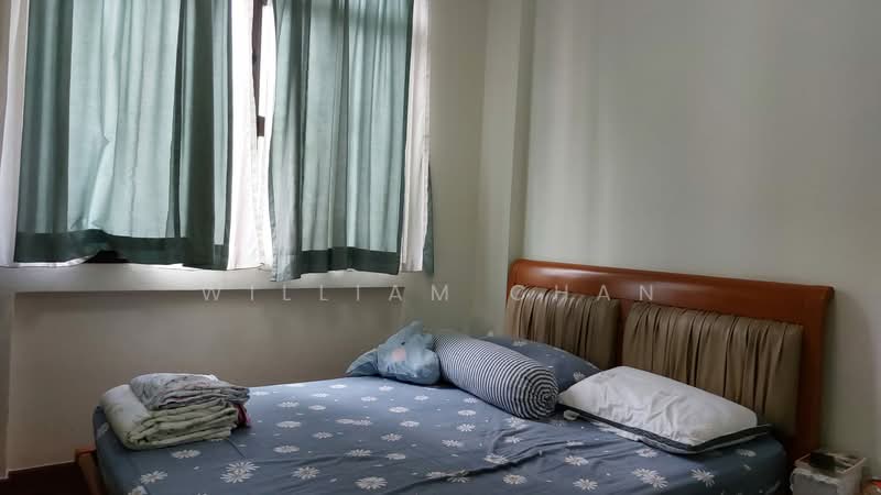 Parc Oasis, 35 Jurong East Avenue 1, 3 Bedrooms, 1,227 sqft, Condominium For Rent, by William Chan, 500165486 - Bedroom - PropertyGuru.com.sg
