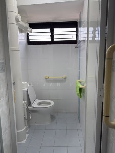 365 Clementi Avenue 2, 365 Clementi Avenue 2, Room Rental, 128 sqft, HDB Flat For Rent, by Elijah Poh, 500165491 - Bathroom - PropertyGuru.com.sg
