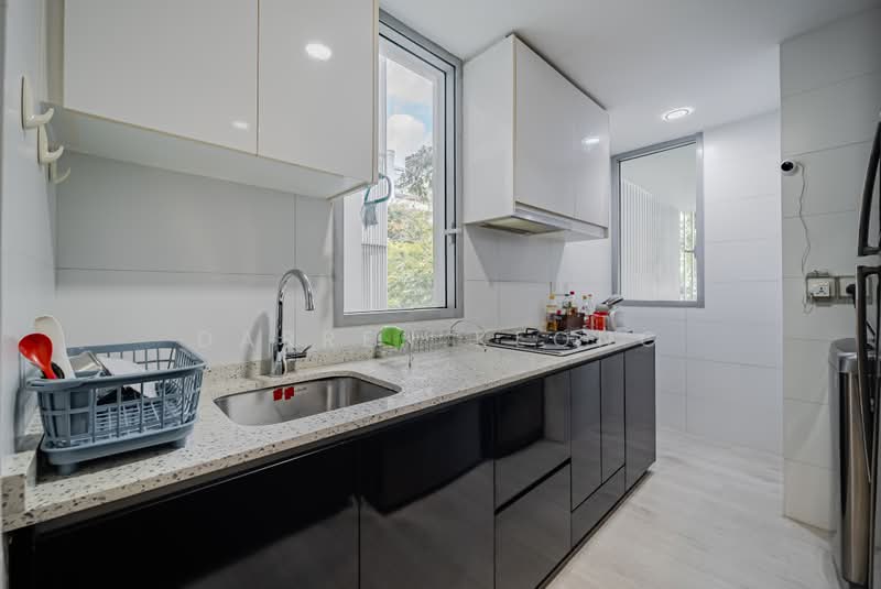 The Minton, 8A Hougang Street 11, 2 Bedrooms, 980 sqft, Condominium For Rent, by Darren Keong, 500165496 - Kitchen - PropertyGuru.com.sg