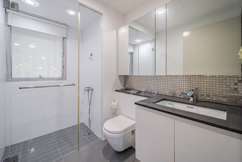 The Minton, 8A Hougang Street 11, 2 Bedrooms, 980 sqft, Condominium For Rent, by Darren Keong, 500165496 - Bathroom - PropertyGuru.com.sg