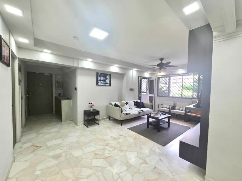 943 Jurong West Street 91, 943 Jurong West Street 91, 3 Bedrooms, 1,130 sqft, HDB Flat For Sale, by Kumar N, 500165497 - Living Room - PropertyGuru.com.sg