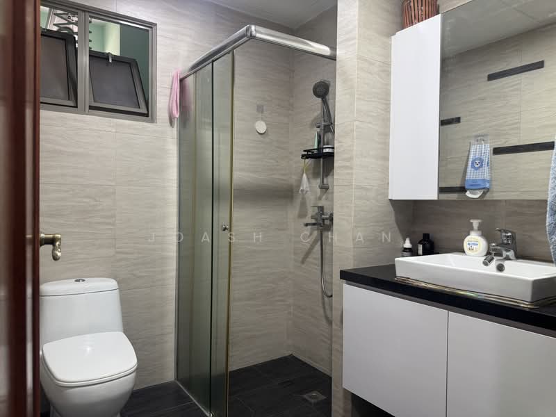 Parc Vista, 462 Corporation Road, 3 Bedrooms, 1,561 sqft, Condominium For Sale, by Joash Chan, 500165507 - Bathroom - PropertyGuru.com.sg