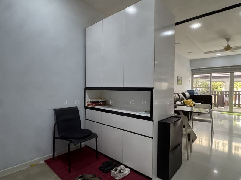Parc Vista, 462 Corporation Road, 3 Bedrooms, 1,561 sqft, Condominium For Sale, by Joash Chan, 500165507 - Living Room - PropertyGuru.com.sg