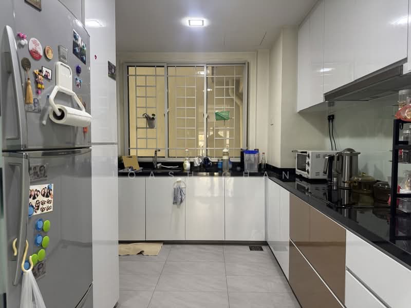 Parc Vista, 462 Corporation Road, 3 Bedrooms, 1,561 sqft, Condominium For Sale, by Joash Chan, 500165507 - Kitchen - PropertyGuru.com.sg