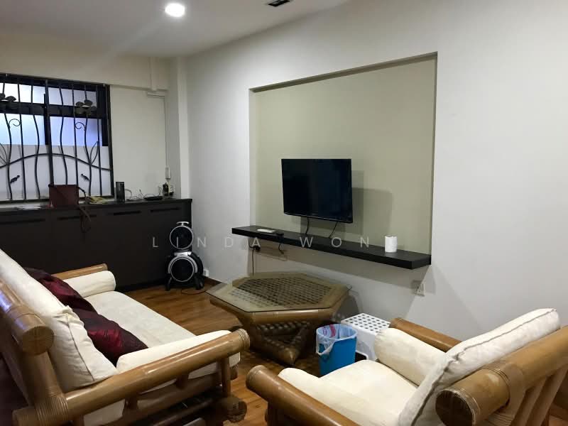530 Jurong West Street 52, 530 Jurong West Street 52, 2 Bedrooms, 721 sqft, HDB Flat For Sale, by Linda Wong, 500165521 - Living Room - PropertyGuru.com.sg