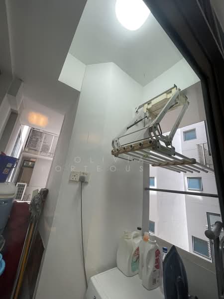 Watermark Robertson Quay, 3 Rodyk Street, 3 Bedrooms, 1,076 sqft, Apartment For Rent, by Olivia Porteous 彭逸裳, 500165525 - Yard - PropertyGuru.com.sg
