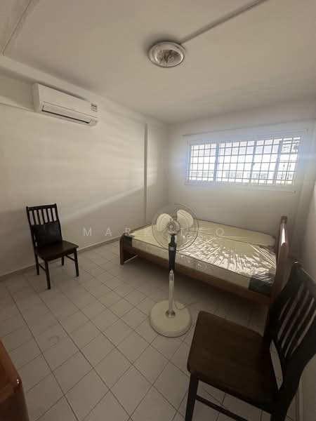 226 Tampines Street 23, 226 Tampines Street 23, 2 Bedrooms, 786 sqft, HDB Flat For Rent, by Mark Teo, 500165529 - Bedroom - PropertyGuru.com.sg