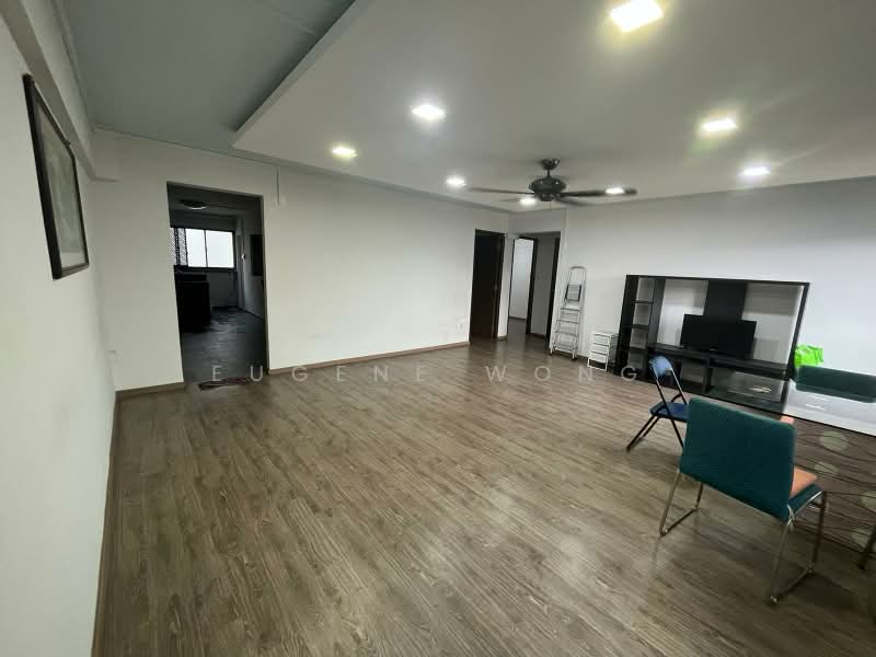 403 Yishun Avenue 6, 403 Yishun Avenue 6, 3 Bedrooms, 1,119 sqft, HDB Flat For Sale, by Eugene Wong, 500165533 - Living Room - PropertyGuru.com.sg