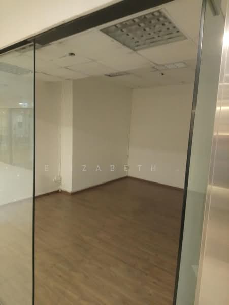 International Plaza, 10 Anson Road, 200 sqft, Shop / Shophouse For Sale, by Elizabeth ., 500165535 - Interior - CommercialGuru.com.sg
