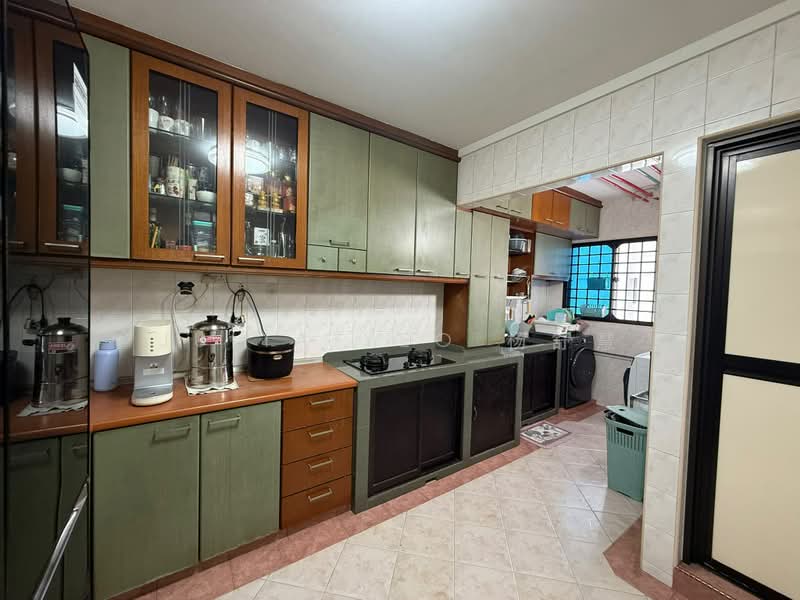 639 Jurong West Street 61, 639 Jurong West Street 61, 3 Bedrooms, 1,076 sqft, HDB Flat For Sale, by Julia Yeo 杨舒慧, 500165547 - Kitchen - PropertyGuru.com.sg
