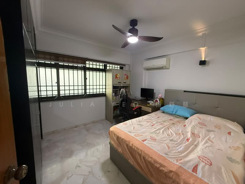 639 Jurong West Street 61, 639 Jurong West Street 61, 3 Bedrooms, 1,076 sqft, HDB Flat For Sale, by Julia Yeo 杨舒慧, 500165547 - Bedroom - PropertyGuru.com.sg