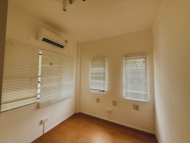 Freehold no gst no maintenance renovated, , 800 sqft, Office For Sale, by Laven Loo 吕欣颐, 500165555 - CommercialGuru.com.sg