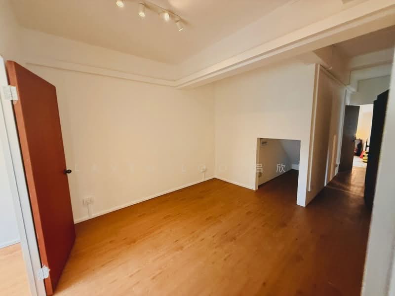 Freehold no gst no maintenance renovated, , 800 sqft, Office For Sale, by Laven Loo 吕欣颐, 500165555 - CommercialGuru.com.sg