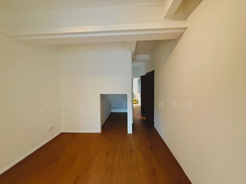 Near Mattar Mrt no gst immediate renovated with washroom, , 800 sqft, Office For Rent, by Laven Loo 吕欣颐, 500165574 - CommercialGuru.com.sg
