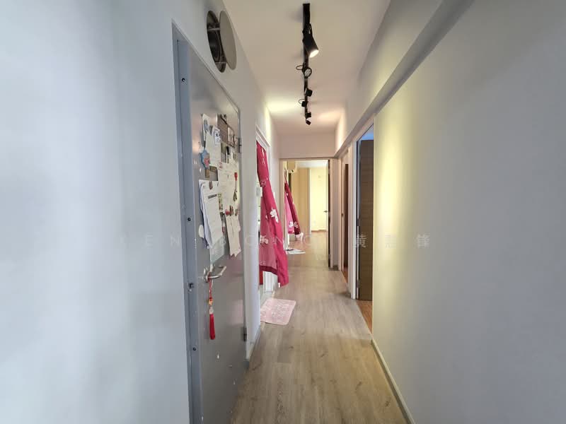 312B Sumang Link, 312B Sumang Link, 3 Bedrooms, 990 sqft, HDB Flat For Sale, by Ken Bong 黄慧锋, 500165580 - Corridor - PropertyGuru.com.sg