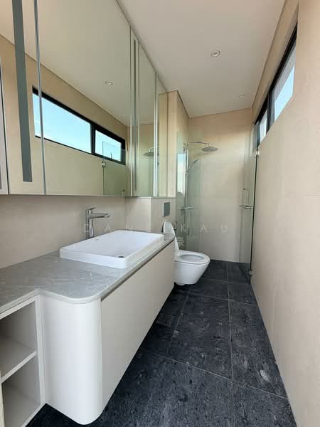 Cactus Crescent, , 6 Bedrooms, 5,471 sqft, Detached House For Sale, by Dane Kau 高国豪, 500165588 - Bathroom - PropertyGuru.com.sg