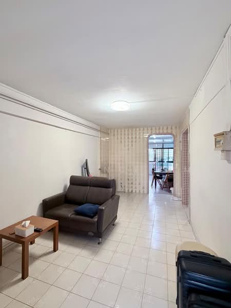 149 Silat Avenue, 149 Silat Avenue, 2 Bedrooms, 721 sqft, HDB Flat For Sale, by Florence Lim, 500165595 - Living Room - PropertyGuru.com.sg