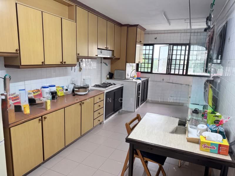 149 Silat Avenue, 149 Silat Avenue, 2 Bedrooms, 721 sqft, HDB Flat For Sale, by Florence Lim, 500165595 - Kitchen - PropertyGuru.com.sg