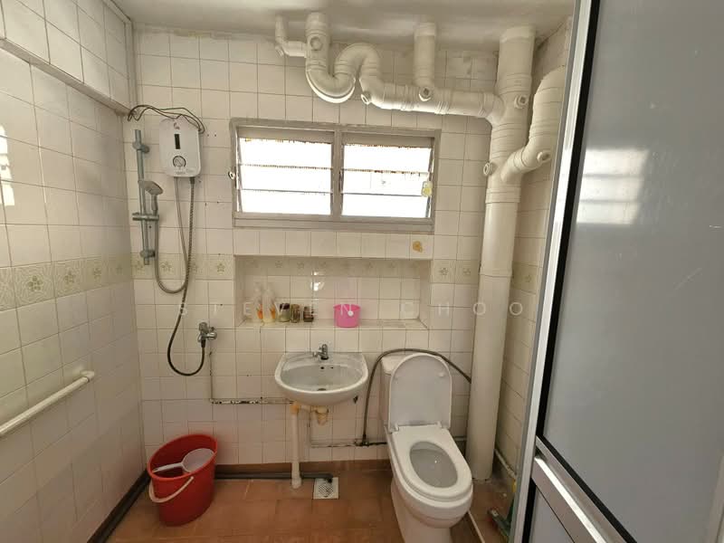 707 Jurong West Street 71, 707 Jurong West Street 71, Room Rental, 130 sqft, HDB Flat For Rent, by Steven Choo, 500165597 - Bathroom - PropertyGuru.com.sg