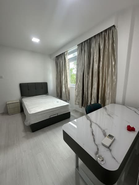 Westwood Park, Westwood Crescent, Room Rental, 300 sqft, Semi-Detached House For Rent, by Adeline Lee, 500165598 - Bedroom - PropertyGuru.com.sg