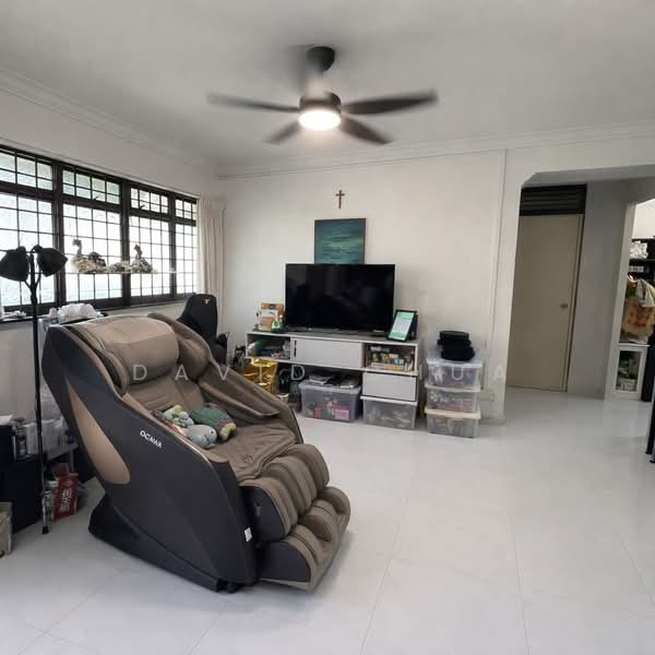 150 Jalan Teck Whye, 150 Jalan Teck Whye, 3 Bedrooms, 1,076 sqft, HDB Flat For Sale, by David Chua, 500165603 - Living Room - PropertyGuru.com.sg