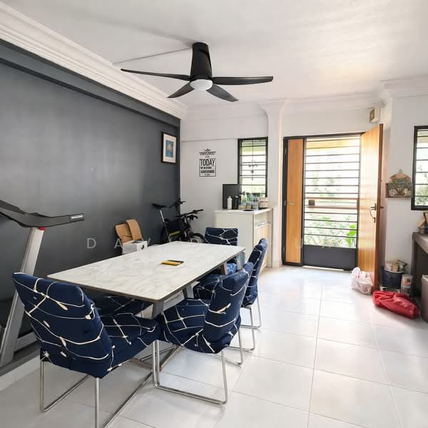 150 Jalan Teck Whye, 150 Jalan Teck Whye, 3 Bedrooms, 1,076 sqft, HDB Flat For Sale, by David Chua, 500165603 - Dining Room - PropertyGuru.com.sg