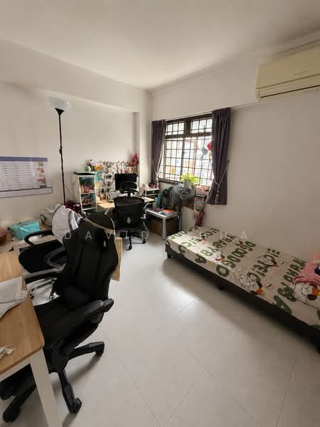 150 Jalan Teck Whye, 150 Jalan Teck Whye, 3 Bedrooms, 1,076 sqft, HDB Flat For Sale, by David Chua, 500165603 - Bedroom - PropertyGuru.com.sg